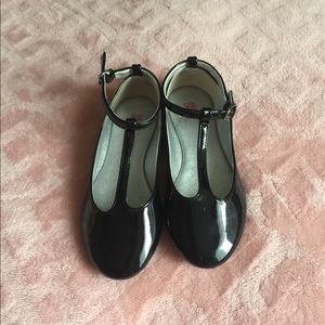 Girls Harper Canyon size 8 black dress shoes